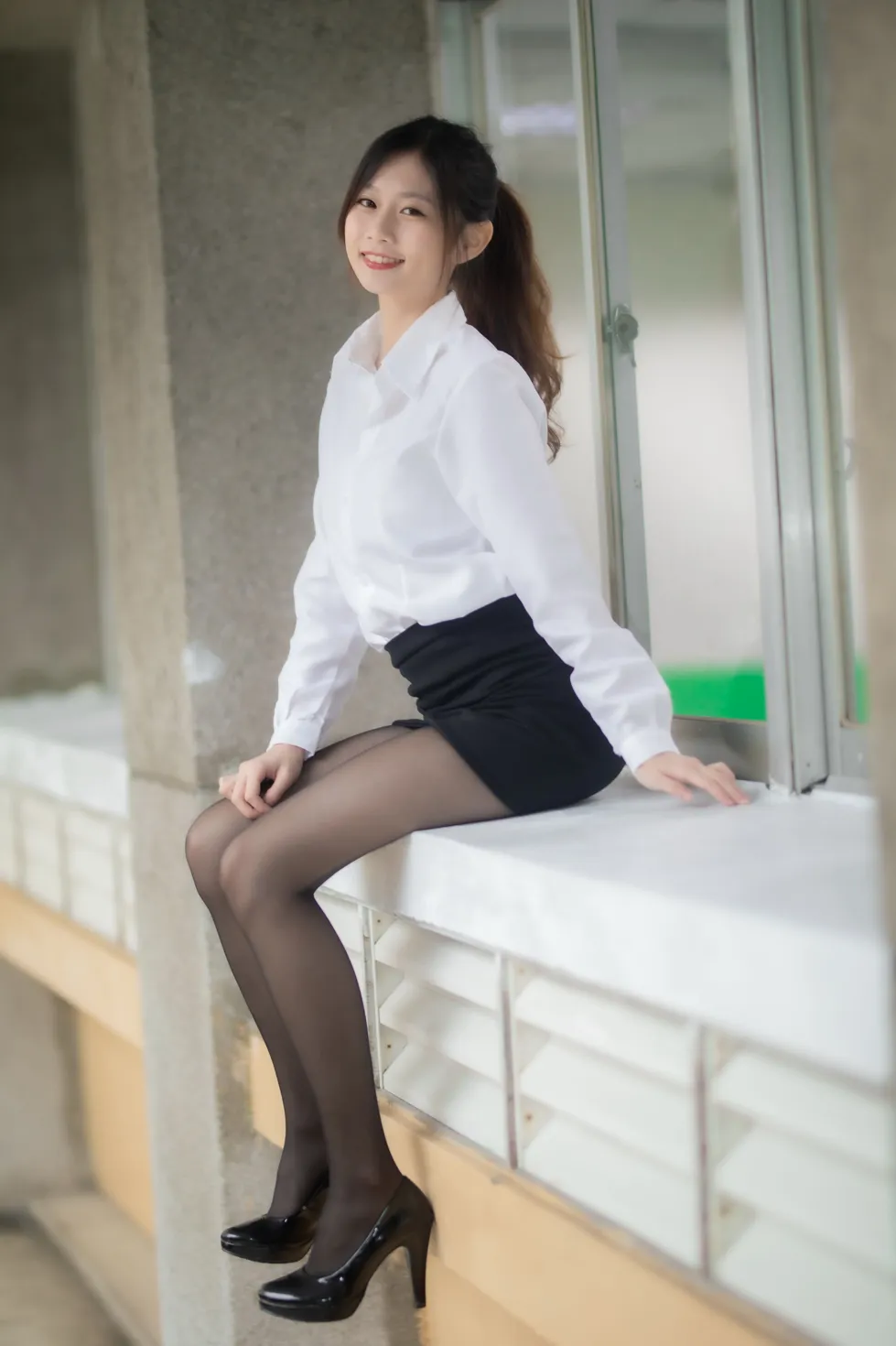 [Mzsock] NO.128 Dolly Liu OL black silk high heels beautiful legs street photography#[31P]-10